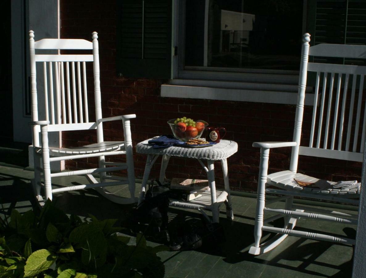 Grape Arbor Bed And Breakfast Норт-Ист Экстерьер фото
